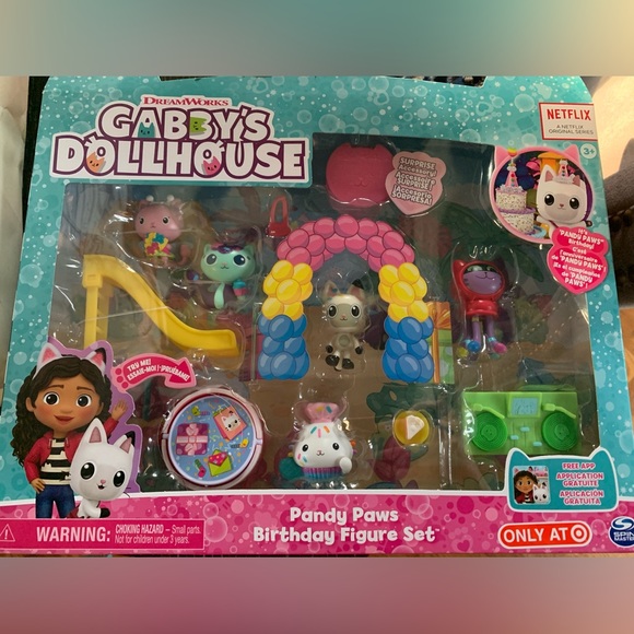 Gabby's Dollhouse Pandy Paws Birthday Figure Set - Picture 1 of 3